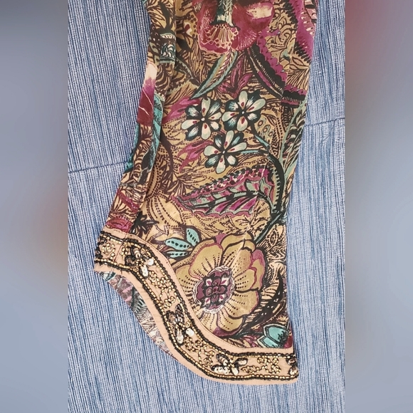 NWT SOFT SURROUNDINGS Floral Print with Beaded Trim Topper - Picture 7 of 11